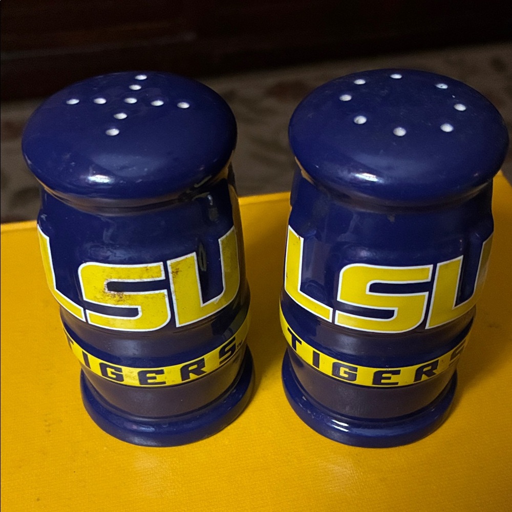 LSU Tigers Blue Salt and Pepper Shakers Vintage!!